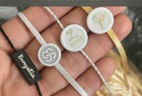 tali hang tag dengan logo butik